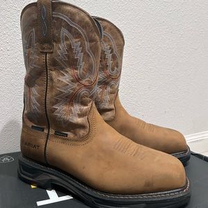 Professional waterproof construction, with waterproof full grain leather foot.